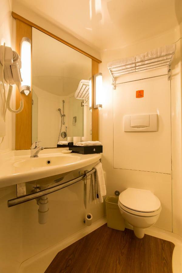 Ibis Dongguan Dongcheng Hotel Kültér fotó